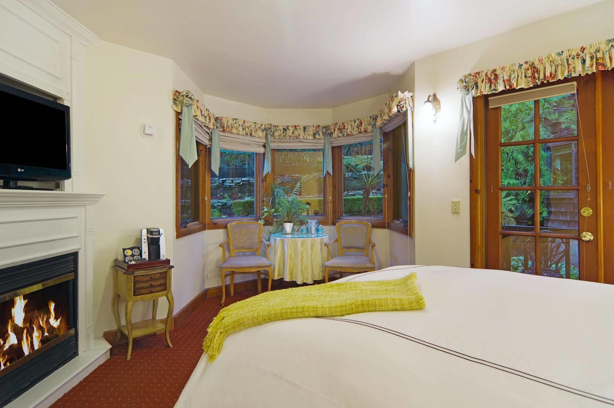 The Babbling Brook Inn Санта-Круз Екстер'єр фото